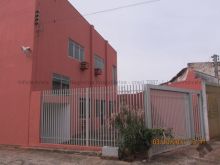 Prédio com 13 salas comerciais com garagem