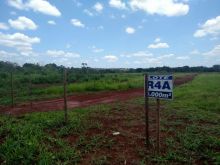 Com luz - água - drenagem e revestimento