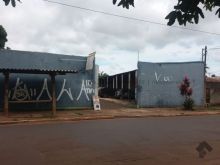 Excelente para lojas ou sobrados com 2 frentes