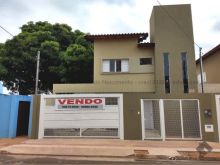 Lindo sobrado e bem localizado