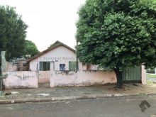 Casa de esquina - ótimo investimento