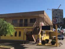 Sala comercial espaçosa