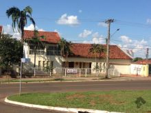 Imóvel amplo e bem localizado