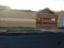 Linda casa com área gourmet