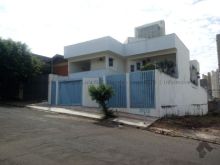 Magnífico sobrado próximo shopping Campo Grande