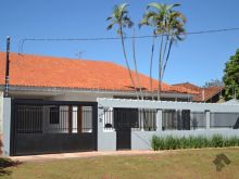 Casa térrea recém reformada