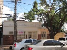 Excelente imóvel com área para estacionamento