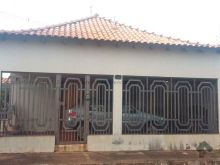 2 suítes e 1 quarto