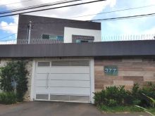 Sobrado novo em condomínio