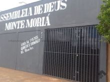 Casa com salão comercial