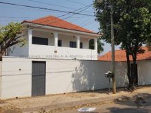 Excelente sobrado em ótima localização