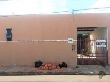 2 casas em só quintal no Zé Pereira