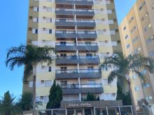 Lindo com armários e 04 quartos