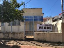Casa térrea com ótima localização