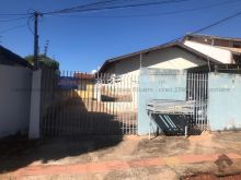 Excelente casa em condomínio