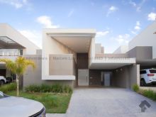 Linda casa com armários no Damha 3