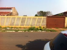 Ótimo terreno e localização no Autonomista