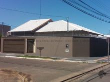 Casa com churrasqueira