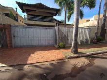 Casa à venda com 4 suítes com mezanino e churrasqueira