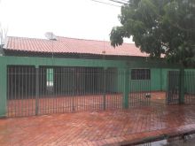 Excelente casa com piscina e 4 suítes