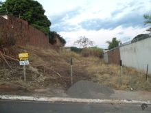 Lote 12x36 entre muro do Clube Ypê e Comper