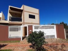 Sobrado com 03 suítes completo