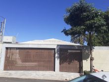 Linda casa - 3 suítes e piscina