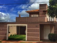 Sobrado alto padrão - piscina aquecida