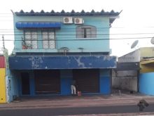 Salão amplo com boa localização