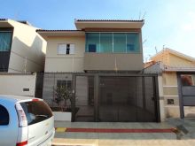 Lindo sobrado semi-novo - rico em armários