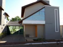 Lindo sobrado em condomínio fechado