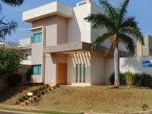 Esquina - belíssimo com ótimo acabamento e piscina