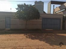 Excelente imóvel com piscina e churrasqueira