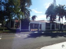 Excelente e ampla casa em área nobre