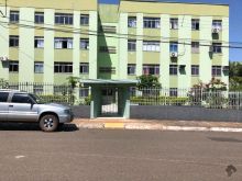 Em frente ao Aeroporto