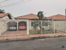 Excelente casa com suíte e 3 vagas