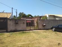 Casa toda em laje - terreno grande