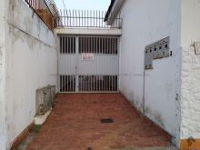 Casa ampla e bem localizada