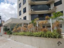 Edifício Everest com 3 vagas e 1 apartamento por andar