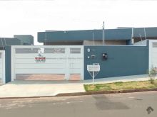 Linda casa com 2 suítes