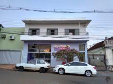 Apartamento amplo e bem localizado