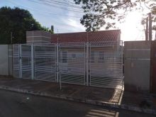 Ampla área construída - ótimo local