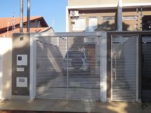 Sobrado com piscina e área gourmet