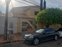 Sobrado lindo e amplo - bem localizado