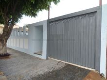 Casa 3 quartos toda repaginada e ótimo bairro