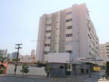 Com armários na rua Rui Barbosa