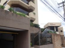 Um apartamento por andar - Edifício Phoenix