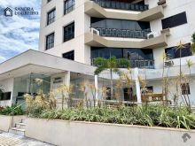 Apartamento reformado no Edifício Everest