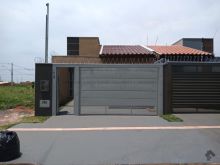 1 suíte + 2 quartos - 6x30m = 180m²