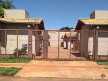 Excelente casa em condomínio